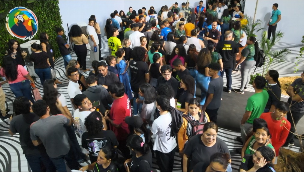 Público reunido nos espaços da Expo Turismo